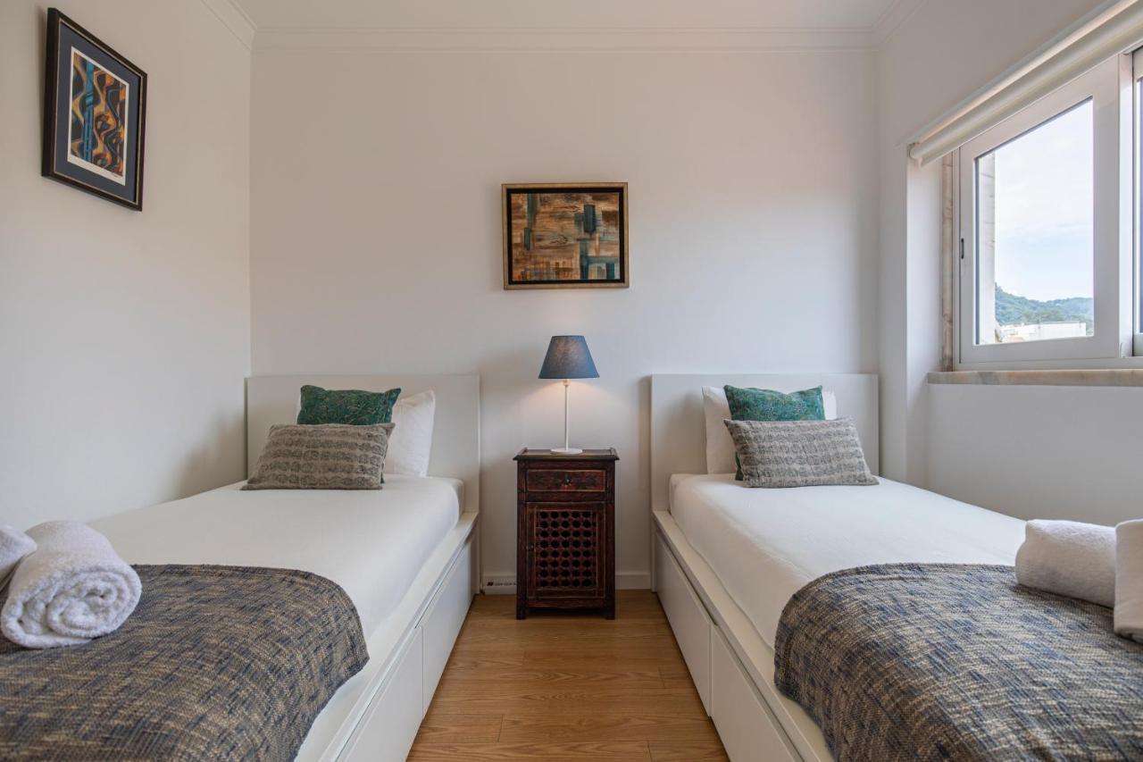 Lovelystay - Sintra Mountain View Bagian luar foto
